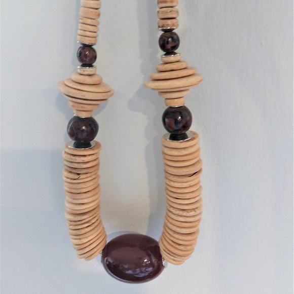 FASHION JEWELLERY Women's Buttons/Balls Statement Necklace - Beige/Brown/Rust - Picture 4 of 8